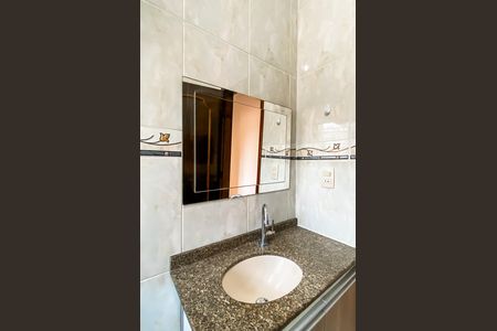 Casa à venda com 170m², 2 quartos e 2 vagas Casa à venda com 170m², 2 quartos e 2 vagasBanheiro