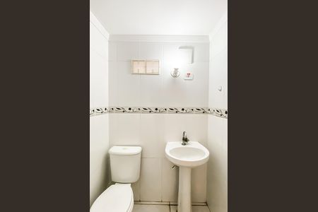 Casa à venda com 170m², 2 quartos e 2 vagas Casa à venda com 170m², 2 quartos e 2 vagasBanheiro de serviço
