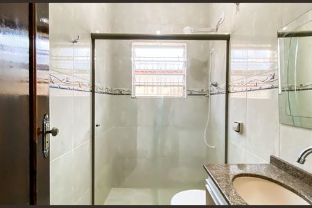 Casa à venda com 170m², 2 quartos e 2 vagas Casa à venda com 170m², 2 quartos e 2 vagasBanheiro