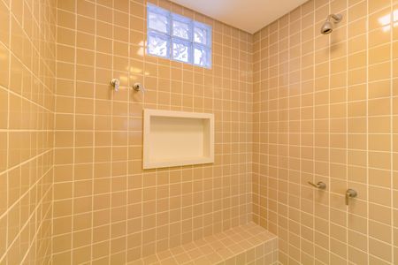 Casa à venda com 205m², 3 quartos e 2 vagasBanheiro 