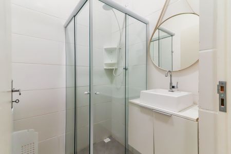 Banheiro de casa para alugar com 1 quarto, 24m² em Vila Butantã, São Paulo