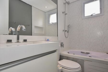 Apartamento à venda com 96m², 3 quartos e 2 vagasBanheiro da Suíte