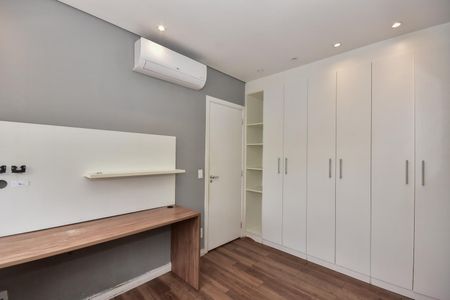 Apartamento à venda com 96m², 3 quartos e 2 vagasQuarto 2