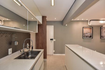 Apartamento à venda com 96m², 3 quartos e 2 vagasCozinha