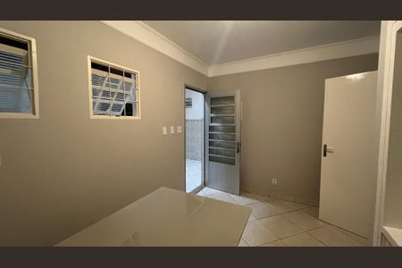 Casa à venda com 293m², 3 quartos e 5 vagas Casa à venda com 293m², 3 quartos e 5 vagasQuarto 2