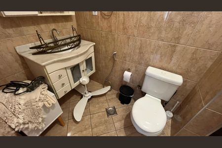 Casa à venda com 293m², 3 quartos e 5 vagas Casa à venda com 293m², 3 quartos e 5 vagasSuíte Banheiro