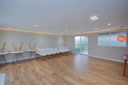 Apartamento à venda com 42m², 2 quartos e sem vagaÁrea comum