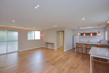 Apartamento à venda com 42m², 2 quartos e sem vagaÁrea comum