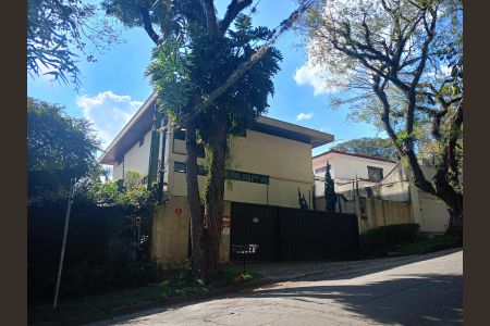 Casa à venda com 480m², 4 quartos e 5 vagasFachada