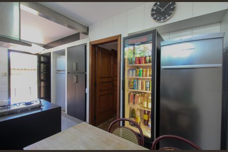 Casa à venda com 480m², 4 quartos e 5 vagasCozinha