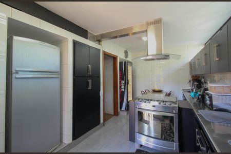 Casa à venda com 480m², 4 quartos e 5 vagasCozinha