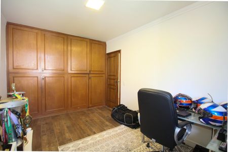 Casa à venda com 480m², 4 quartos e 5 vagasQuarto