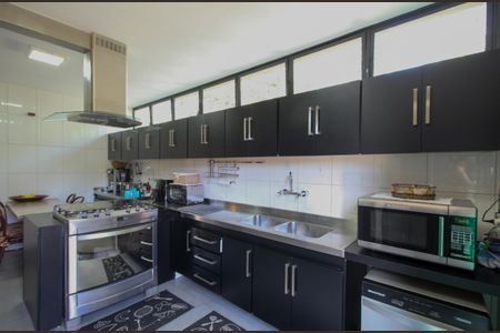 Casa à venda com 480m², 4 quartos e 5 vagasCozinha