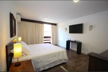 Casa à venda com 480m², 4 quartos e 5 vagasSuíte 1