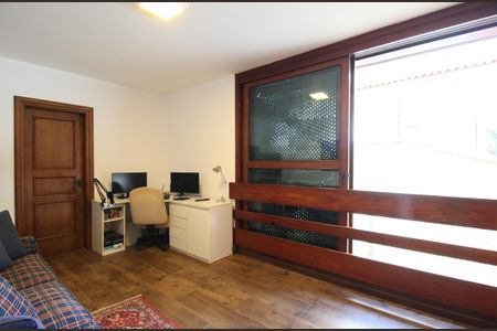 Casa à venda com 480m², 4 quartos e 5 vagasSuíte 3