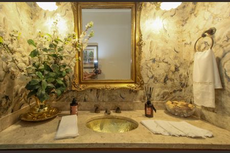 Casa à venda com 480m², 4 quartos e 5 vagasLavabo