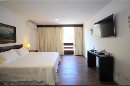 Casa à venda com 480m², 4 quartos e 5 vagasSuíte 1