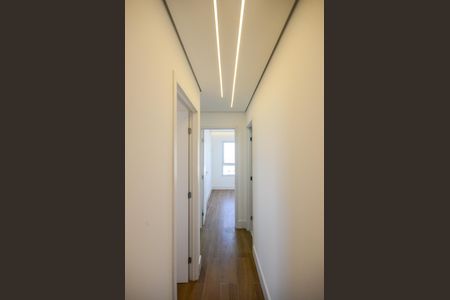 Corredor de apartamento à venda com 3 quartos, 66m² em Vila Cruz das Almas, São Paulo