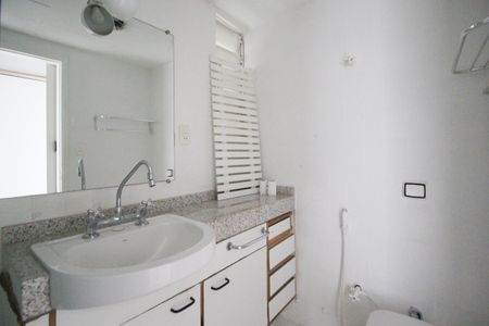 Apartamento para alugar com 75m², 3 quartos e 1 vaga Apartamento para alugar com 75m², 3 quartos e 1 vagaBanheiro