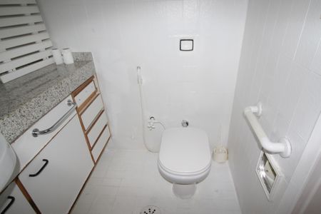 Apartamento para alugar com 75m², 3 quartos e 1 vaga Apartamento para alugar com 75m², 3 quartos e 1 vagaBanheiro