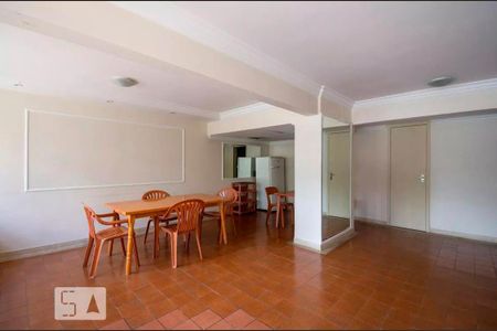 Apartamento para alugar com 75m², 3 quartos e 1 vaga Apartamento para alugar com 75m², 3 quartos e 1 vagaÁrea comum - Salão de festas