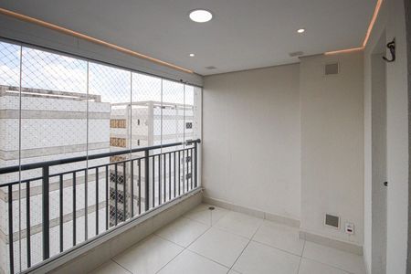Apartamento para alugar com 80m², 3 quartos e 1 vaga Apartamento para alugar com 80m², 3 quartos e 1 vagaVaranda