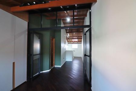 Casa à venda com 227m², 3 quartos e 3 vagasEscritório