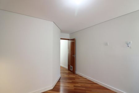 Casa à venda com 227m², 3 quartos e 3 vagasSuíte 2