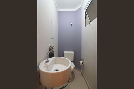 Casa à venda com 227m², 3 quartos e 3 vagasLavabo 2