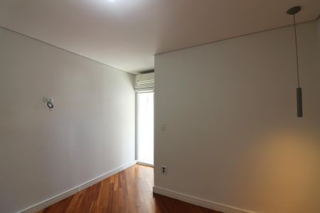 Casa à venda com 227m², 3 quartos e 3 vagasSuíte 2