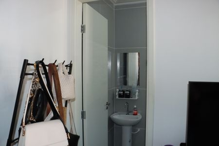 Casa de condomínio para alugar com 118m², 3 quartos e 2 vagasBanheiro da Suíte