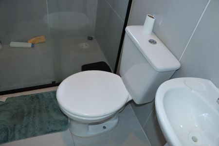 Casa de condomínio para alugar com 118m², 3 quartos e 2 vagasBanheiro Social