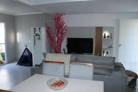 Casa de condomínio para alugar com 118m², 3 quartos e 2 vagasSala