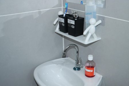 Casa de condomínio para alugar com 118m², 3 quartos e 2 vagasBanheiro da Suíte