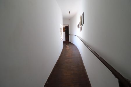 Casa para alugar com 1000m², 3 quartos e 8 vagasCorredor