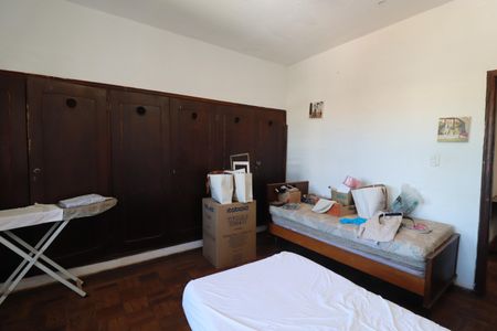 Casa para alugar com 1000m², 3 quartos e 8 vagasQuarto 1