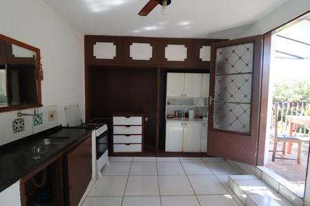 Casa para alugar com 1000m², 3 quartos e 8 vagasCozinha