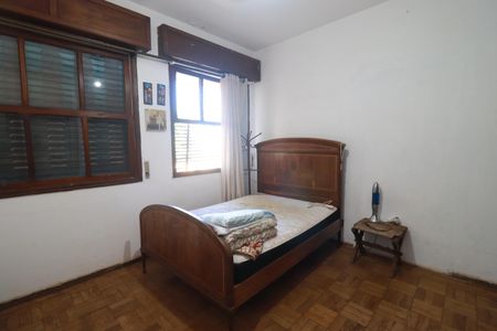 Casa para alugar com 1000m², 3 quartos e 8 vagasQuarto 2