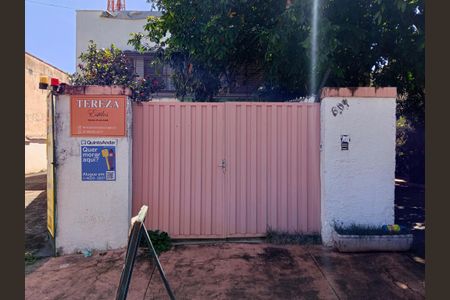 Casa para alugar com 1000m², 3 quartos e 8 vagasPlaca