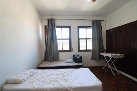 Casa para alugar com 1000m², 3 quartos e 8 vagasQuarto 1