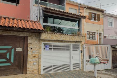 Casa à venda com 139m², 4 quartos e 2 vagasFachada