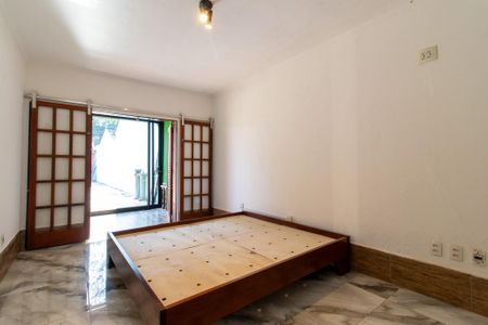 Casa para alugar com 88m², 1 quarto e 4 vagas Casa para alugar com 88m², 1 quarto e 4 vagasSuite