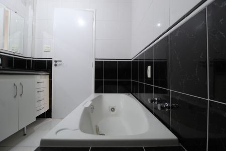 Apartamento à venda com 108m², 2 quartos e sem vagaBanheiro Social