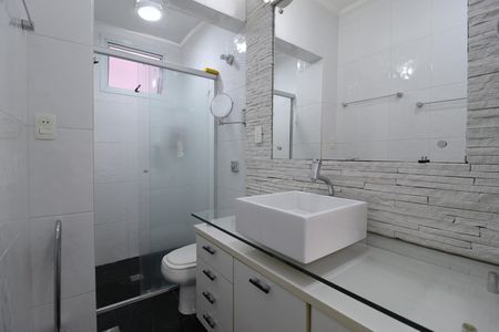 Apartamento à venda com 108m², 2 quartos e sem vagaBanheiro da Suíte