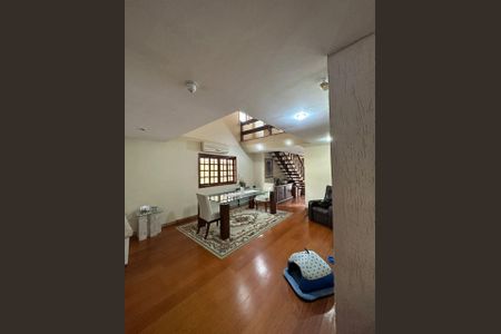 Casa para alugar com 4 quartos, 360m² em Piratininga, Niterói