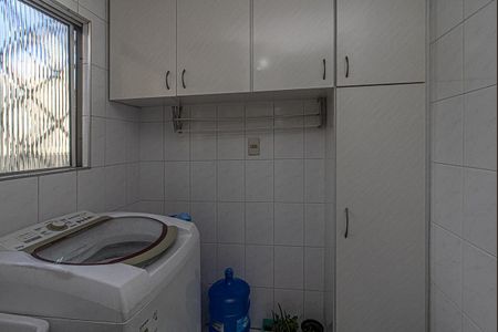 Apartamento à venda com 65m², 2 quartos e 1 vagaÁrea de Serviço