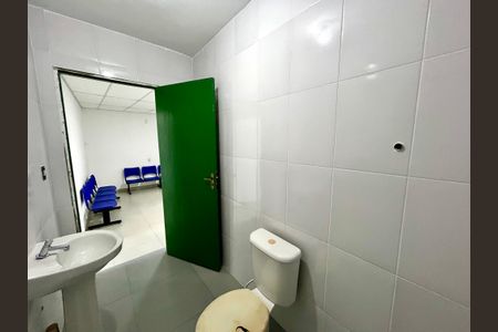 Casa para alugar com 440m², 3 quartos e 2 vagasBanheiro 2