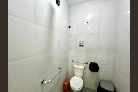 Casa para alugar com 440m², 3 quartos e 2 vagasBanheiro 3