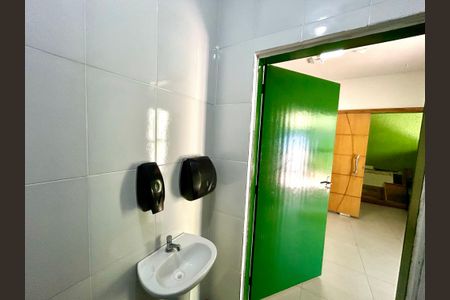 Casa para alugar com 440m², 3 quartos e 2 vagasBanheiro 3