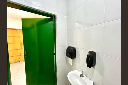 Casa para alugar com 440m², 3 quartos e 2 vagasBanheiro 4